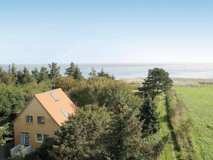 10 person holiday home in Rømø-By Traum