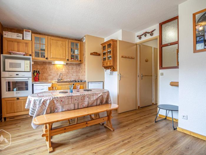 Studio cabine 3 pers Sud avec balcon en 1ère ligne neige - FR-1-840-51