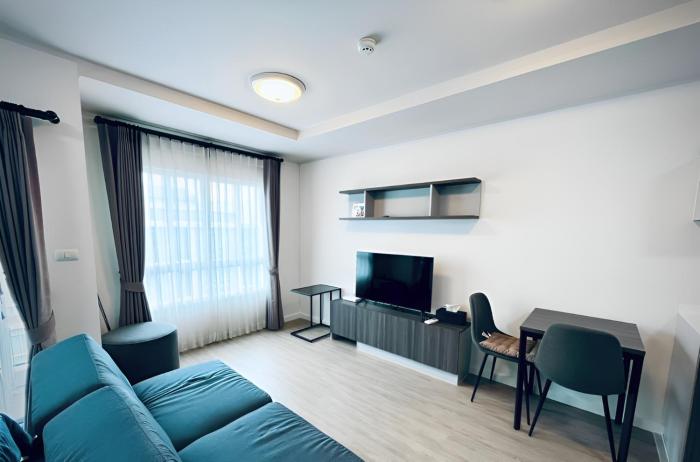 Studio Near Central Festival Includes Street Parking