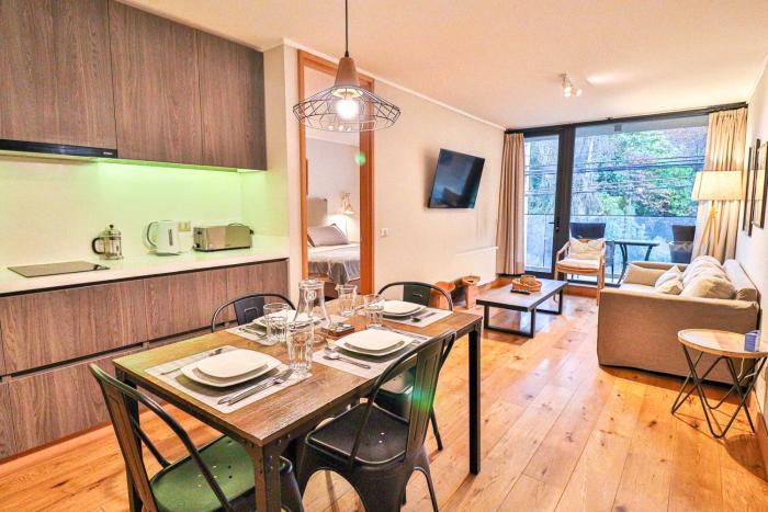 HOM I Piscina Temperada, WiFi, Estacionamiento, Calefacción Central, Vista parcial al lago