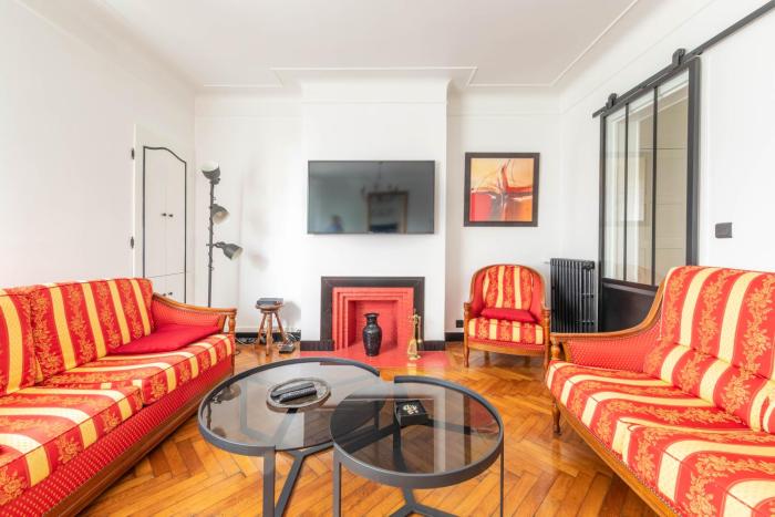 Grand appartement de charme proche Paris