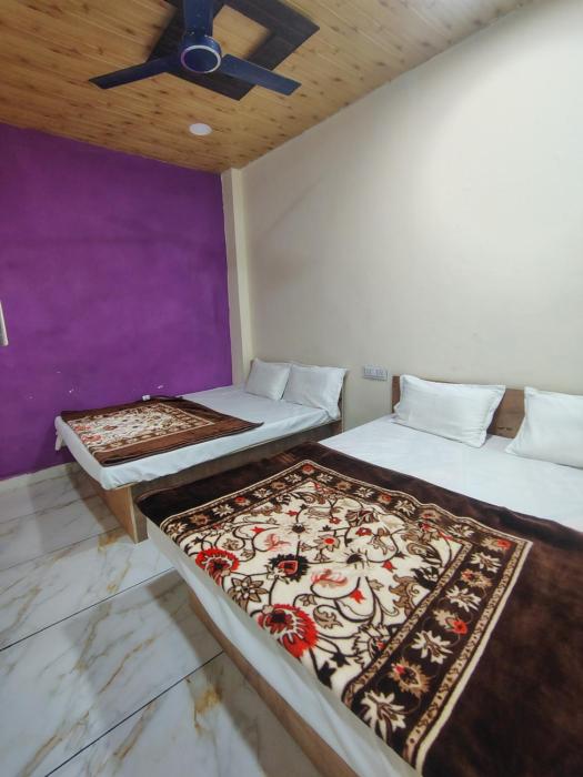 Jay shree Kedar room