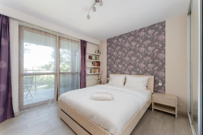 Łagiewniki Homely Apartment by BookingHost