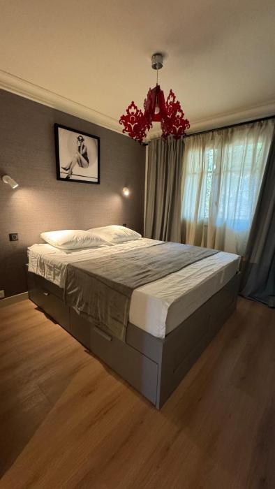 Renovated & cozy apartment