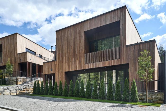 Chalet Velvet by Fomich