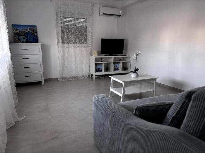 Apartment in Pirovac with balcony, air conditioning, Wi-Fi (4717-1)