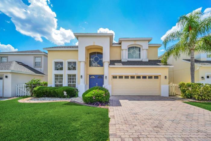 6 Bed Home With West Facing Pool & Spa 353