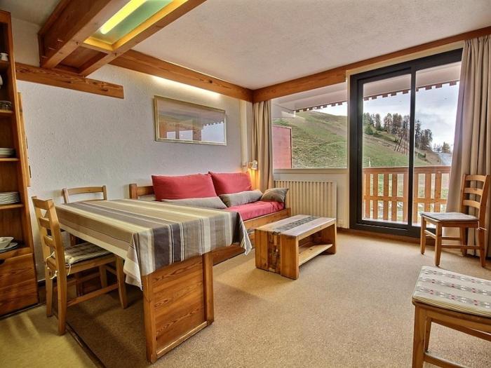 Appartement confortable 2 pièces avec vue Mont-Blanc, parking, à 50m des pistes - FR-1-455-109