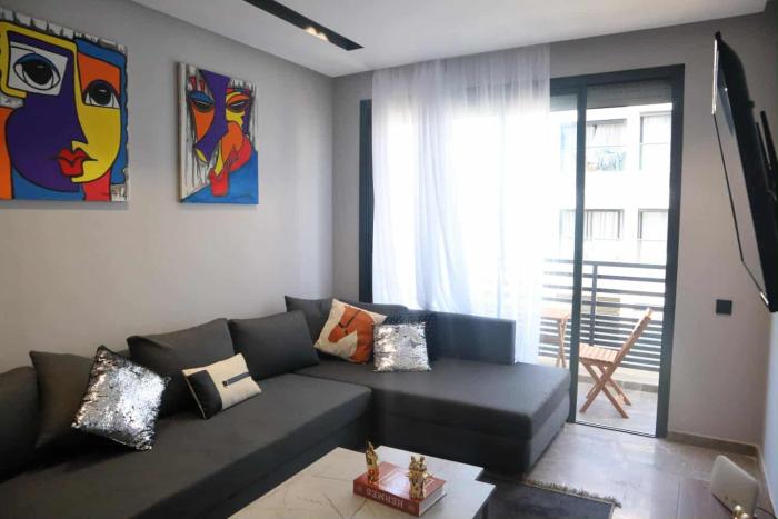 Cozy & Bright Studio