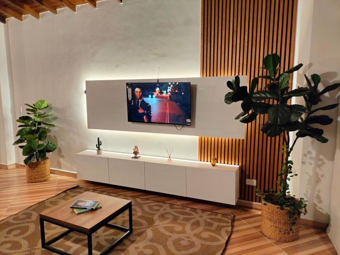 Ambiente natural y amplio, con vista panorámica de Medellín 501