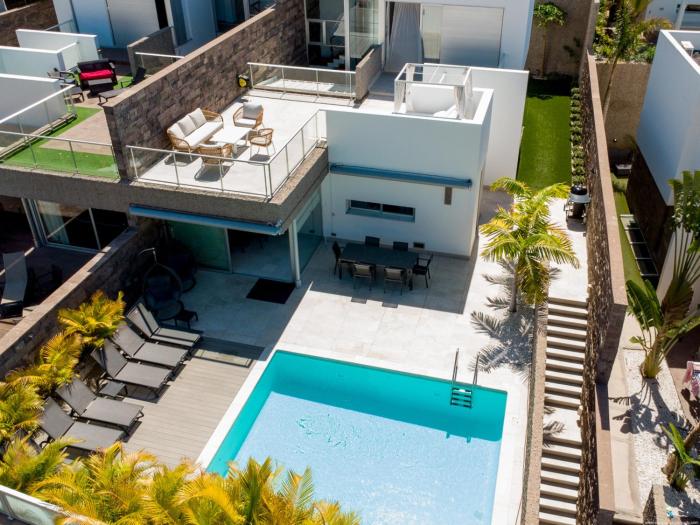 Luxury Villa Del Duque Renovated