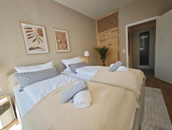 NEU! KINGS-Apartment - 300m zum Bahnhof - 6 Personen - Küche - Gerberplatz