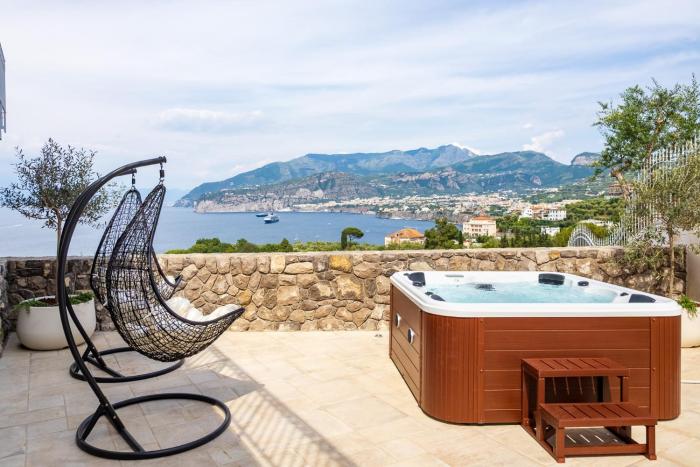 Villa Laca - Sensational coast view with Jacuzzi