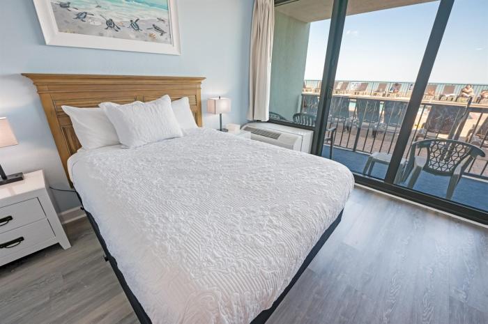 Newly Updated, Direct Oceanfront and Heated Pools!