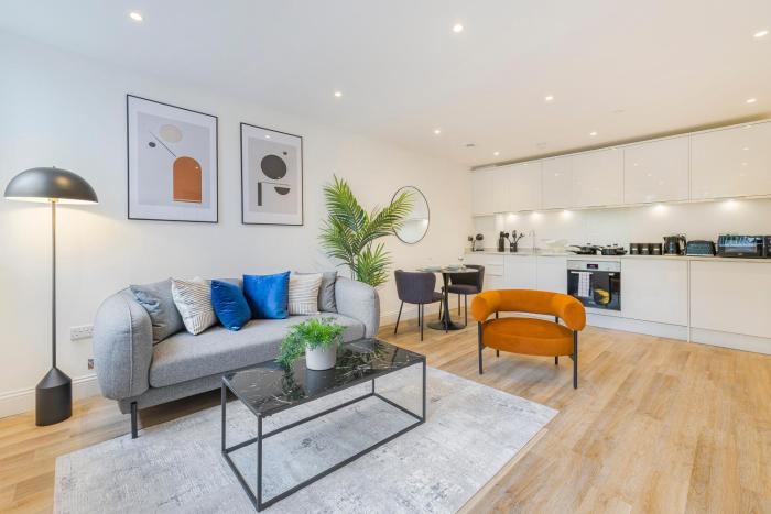 Central Gravesend 1BR Kitchen WiFi Sleeps 2