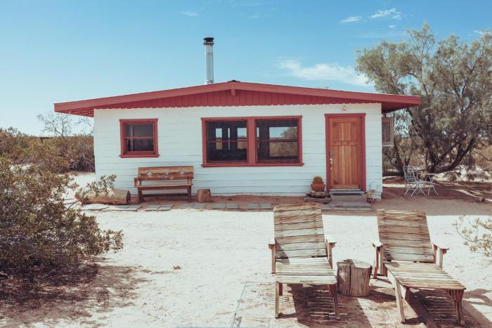 Private, peaceful cabin in North Joshua Tree
