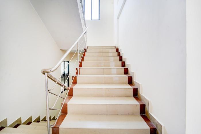 Super Townhouse Deshabhimani Road Kaloor Kochi