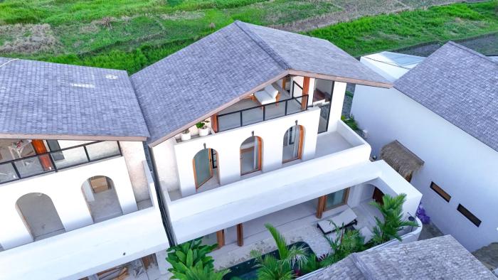 Modern 1BR with Rooftop Rice Fields & Seseh Beach Panorama