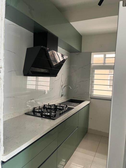 2BHK fully furnished apartment in a posh society