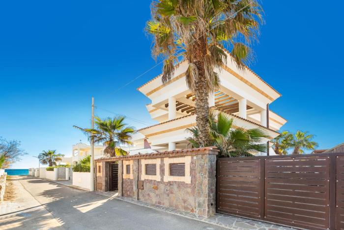 Villa Eden by BarbarHouse