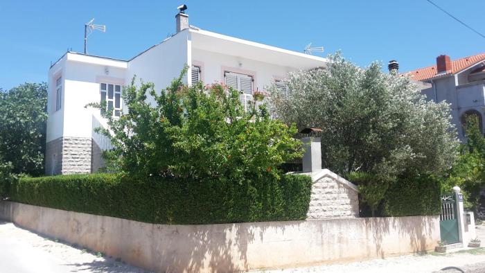 Apartment Damira