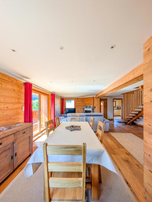 Magnifique chalet avec vue Centre Champéry