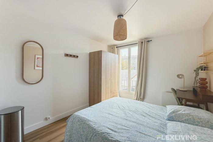 Charming 16m Studio in Paris 20 with shared terrace