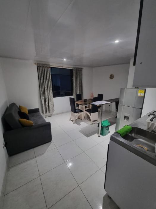 Apto amoblado a 15 min de la Embajada americana