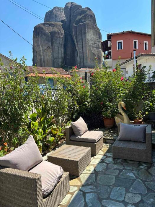 Central House in kastraki