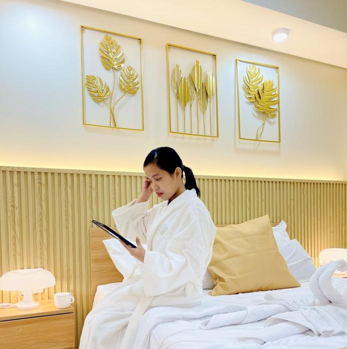 30sqm studio, Queen sized bed, 15th floor, Baseline Prestige Fuente Osmeña Cebu City