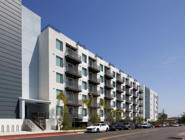 LAX 1 Bed Luxe with FREE PARKING