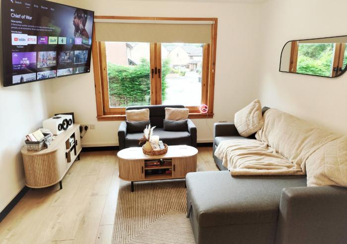 Dundee Beach Villa with Free Parking