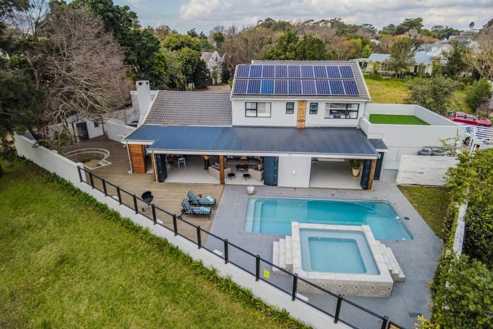 The Otters Oarsman Stanford Riverside Retreat