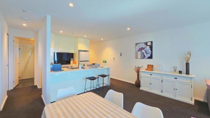 MHYL High Rise Comfort 3BR2B with 1 parking