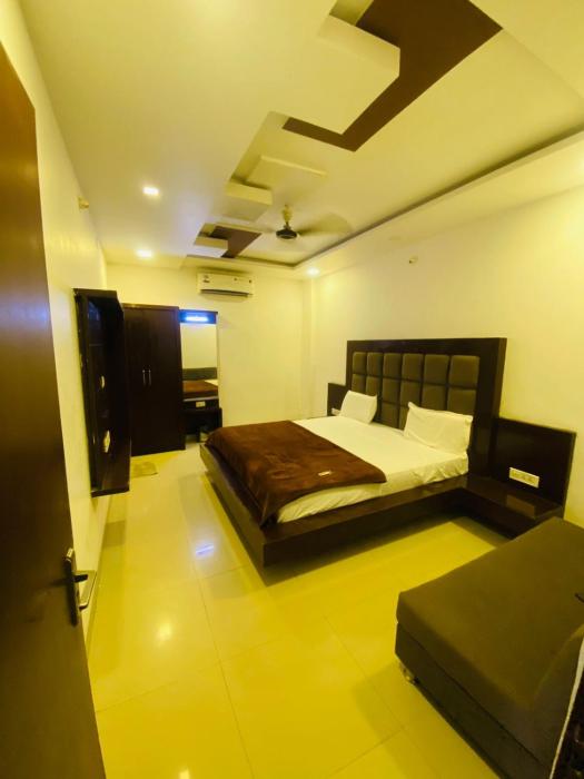 Hotel Parihar Palace