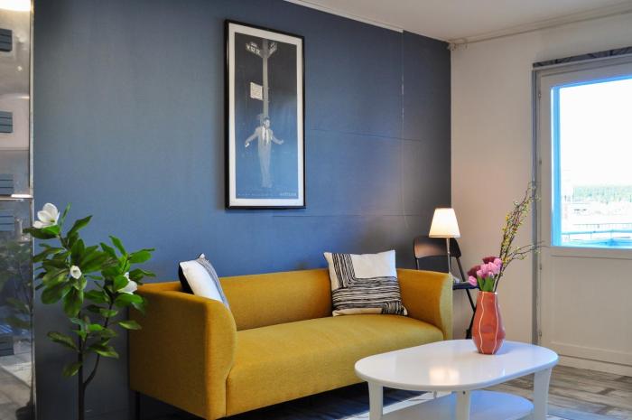 Arctic Retro Luxe - City Center One Bedroom Apartment