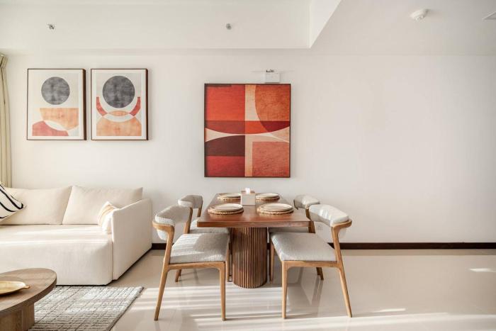 Luxury 2 Bed at Trizen by Resident Villas