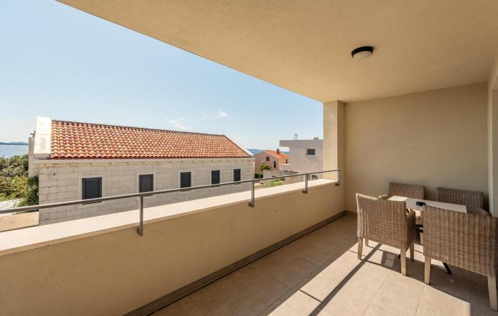 Gorgeous Apartment In Kozino With Wifi