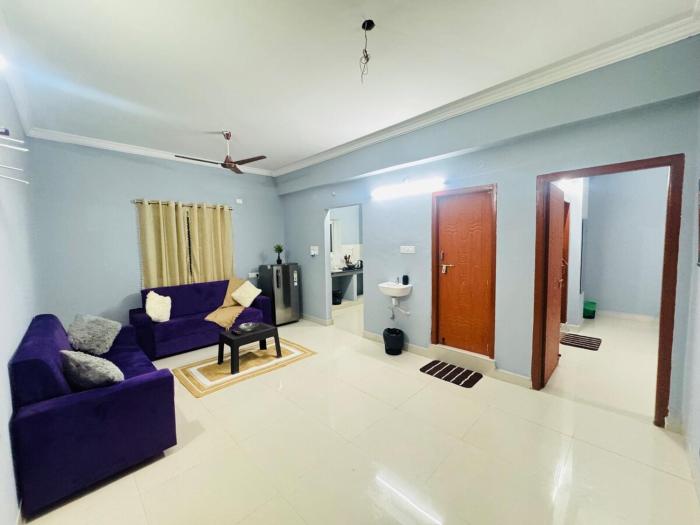 Spacious 2BHK Flat near Wipro Circle in Gowlidoddy