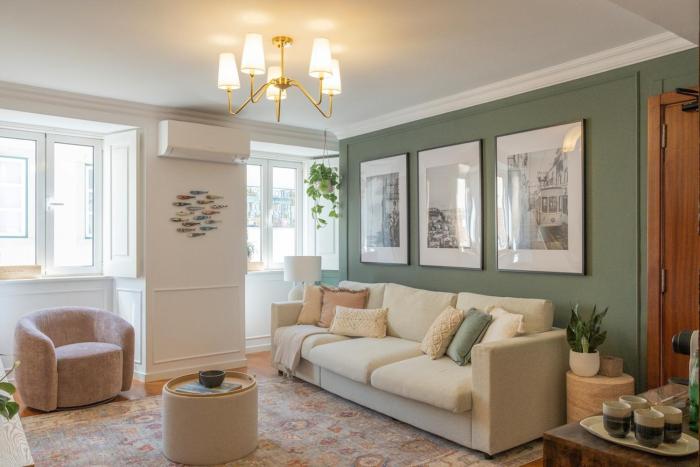 NEW! Luxury 2BR Retreat, 2 Baths, AC, CityCenter