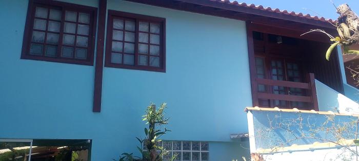 Charmosa Casa de Madeira a 700 metros da praia