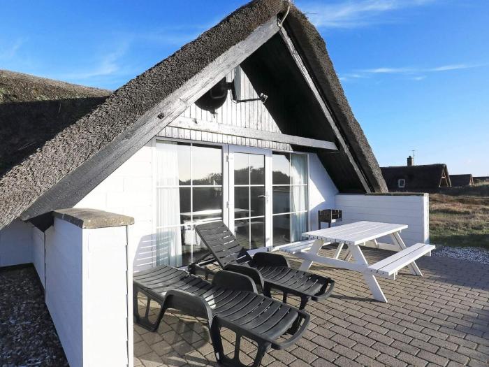 8 person holiday home in Ringkøbing-By Traum