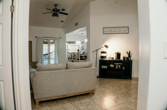 Stunning Home with Pool, Game Room and Firepit