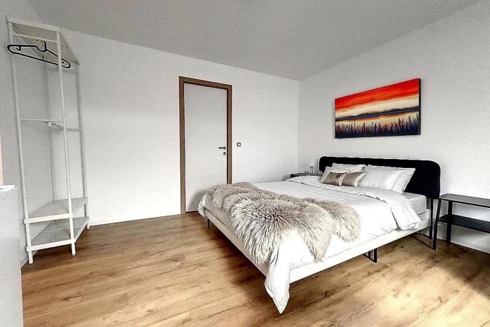 Station 82 D Charleroi-Airport