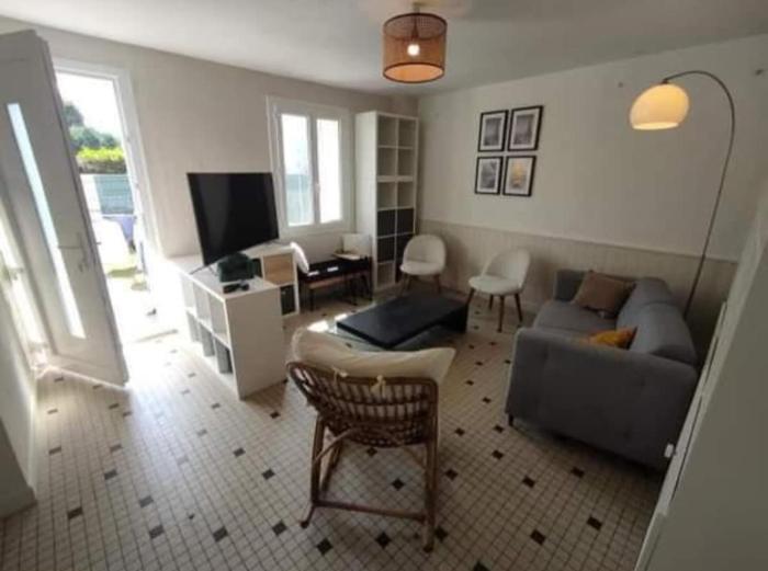 Marché Central Royan 2 Chambres avec Jardin