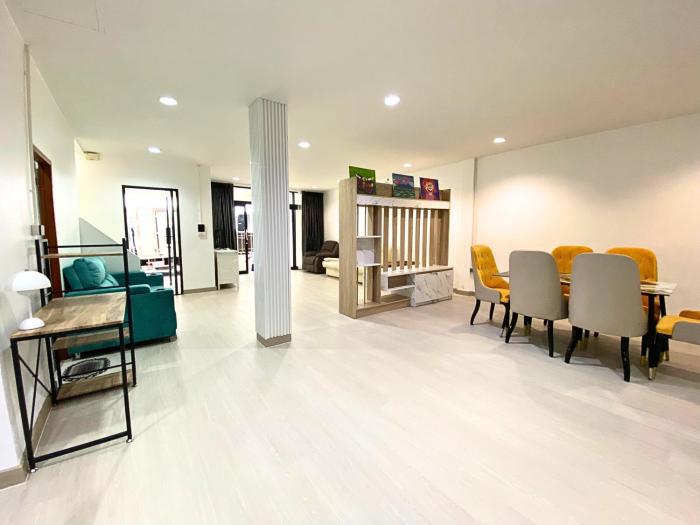 Cozy Nest Near Downtown