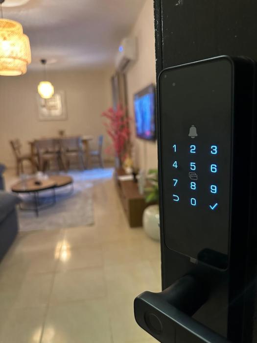 Cozy 2-Bedroom Apartment with Garden & AC, Madinaty