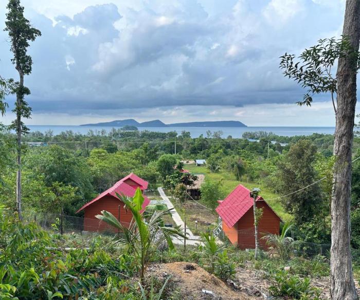 Maloop Cafe Koh Rong Beach