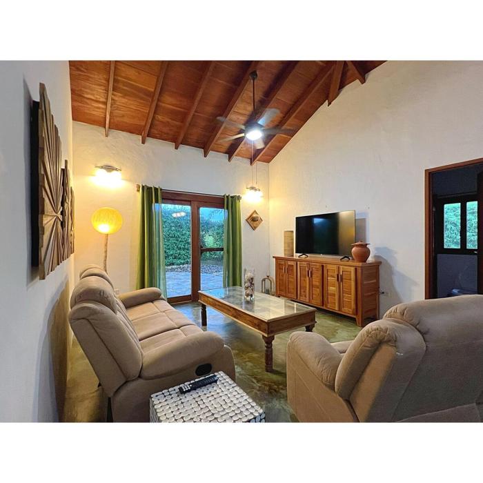 Una Buena Caminata-Pedasi