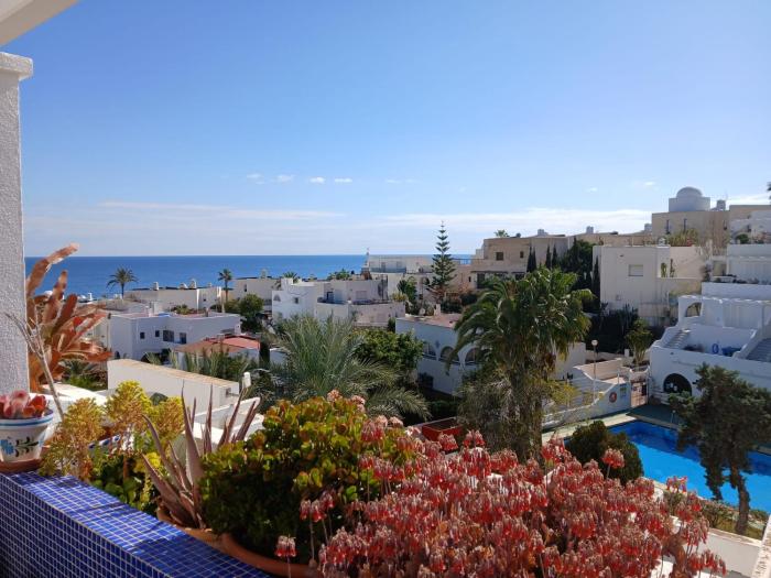 Sunny apartment in Mojácar with sea views